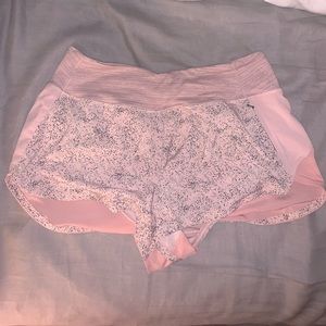 Outdoor voices Hudson 2.5” short